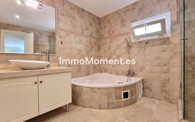 Revente - Villa - Benalmadena - Benalmadena Centro