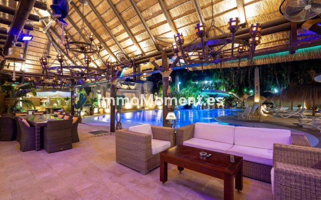 Resale - Detached villa - Sotogrande