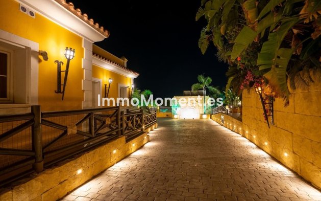Resale - Detached villa - Sotogrande