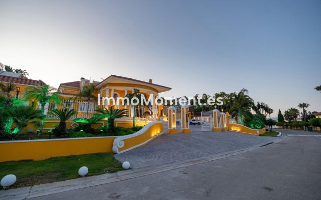 Resale - Detached villa - Sotogrande