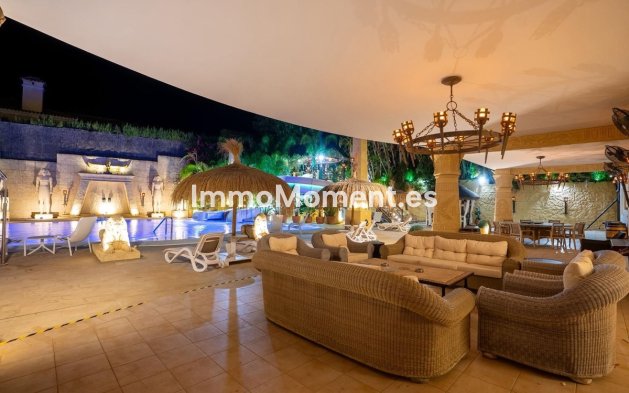 Resale - Detached villa - Sotogrande
