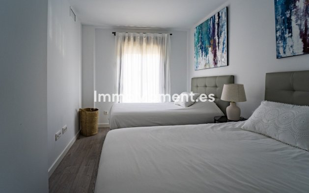 Wiederverkauf - Villa - Estepona  - Cancelada