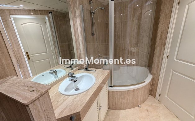 Resale - Apartment - Marbella - Elviria