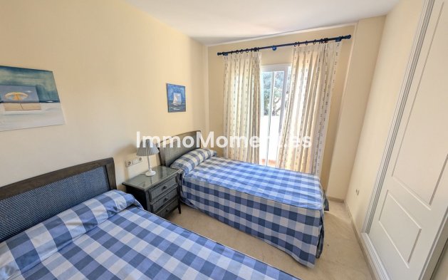 Resale - Apartment - Marbella - Elviria