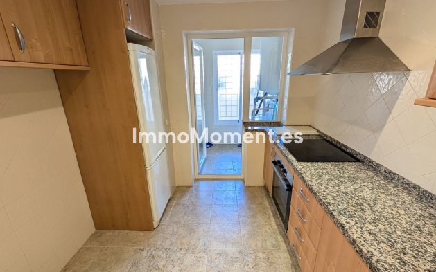 Resale - Apartment - Marbella - Elviria