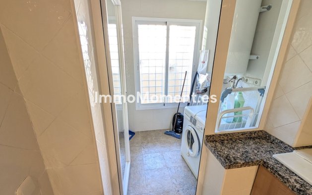 Resale - Apartment - Marbella - Elviria