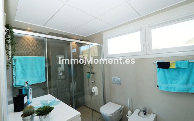 Reventa - Villa independiente - Finestrat