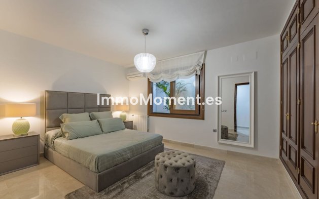 Revente - Villa - Marbella - Nueva Andalucía