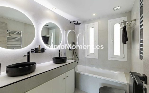 Wiederverkauf - Wohnung - Marbella - Nueva Andalucía