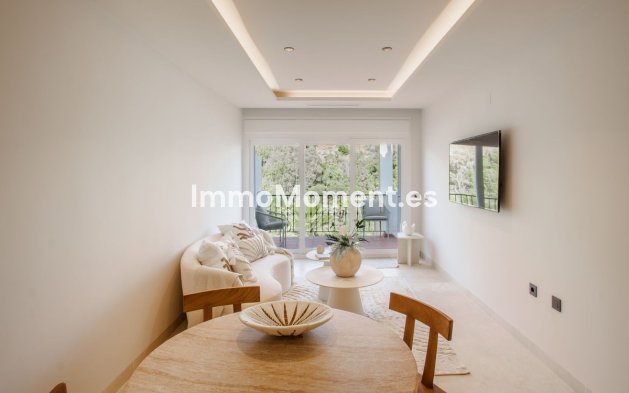 Resale - Apartment - Benahavís - La Quinta