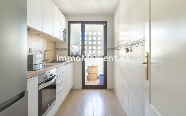Resale - Apartment - Manilva - La Duquesa