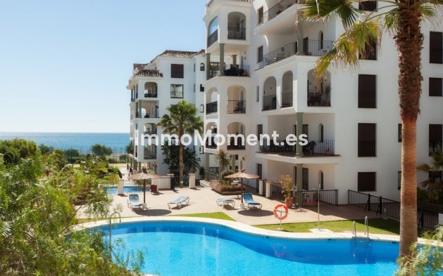 Resale - Apartment - Manilva - La Duquesa