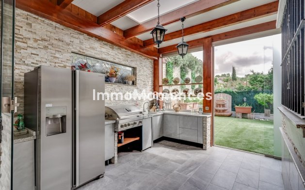 Wiederverkauf - Villa - Marbella - Artola