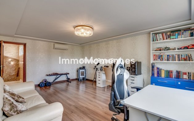 Wiederverkauf - Villa - Marbella - Artola