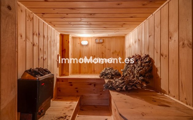 Wiederverkauf - Villa - Marbella - Artola