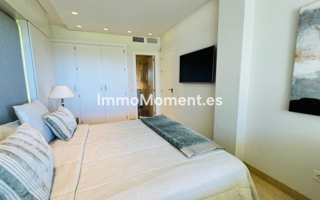 Resale - Apartment - Marbella - Elviria