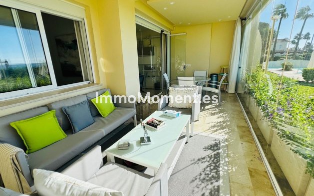 Resale - Apartment - Marbella - Elviria