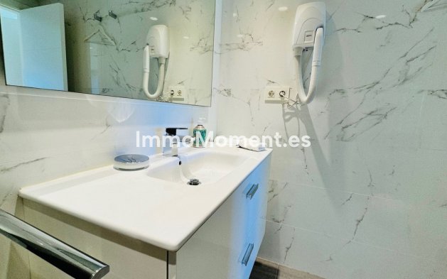 Resale - Apartment - Marbella - Elviria