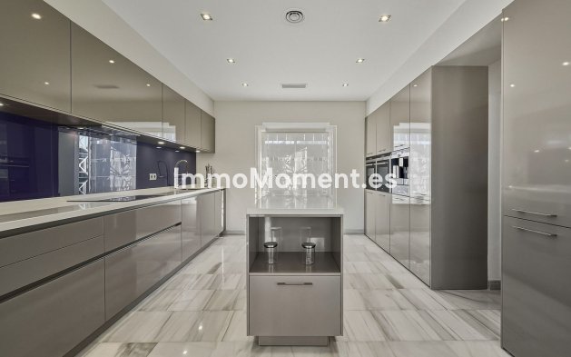 Revente - Villa - Marbella - Guadalmina Alta