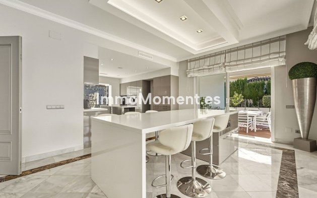 Revente - Villa - Marbella - Guadalmina Alta
