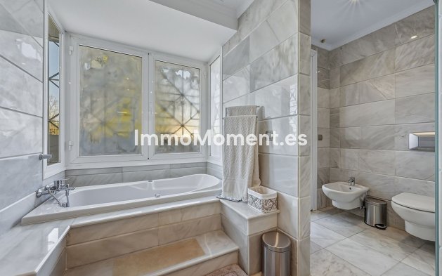 Revente - Villa - Marbella - Guadalmina Alta