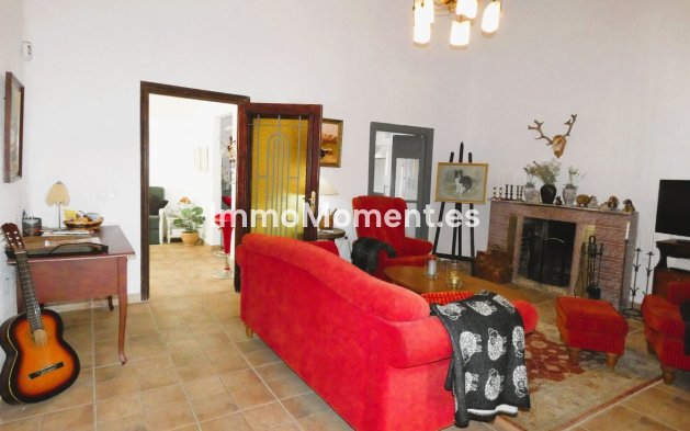 Wiederverkauf - Landhaus - Dolores - Dolores Centro