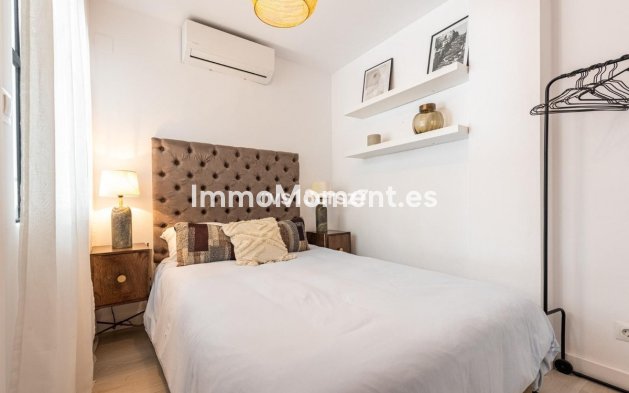 Resale - Apartment - Marbella - Nueva Andalucía
