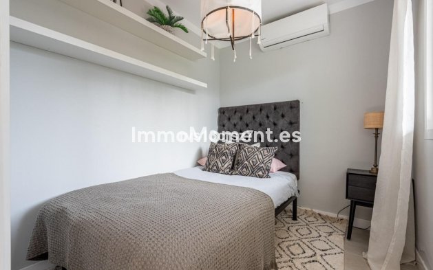 Resale - Apartment - Marbella - Nueva Andalucía