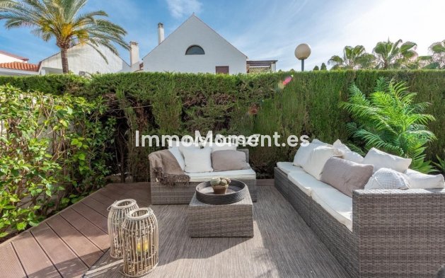 Resale - Apartment - Marbella - Nueva Andalucía