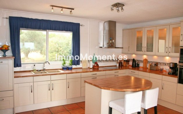 Resale - Detached villa - Alfaz del Pi - L'Alfás del Pi Centro