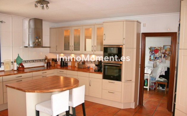Resale - Detached villa - Alfaz del Pi - L'Alfás del Pi Centro