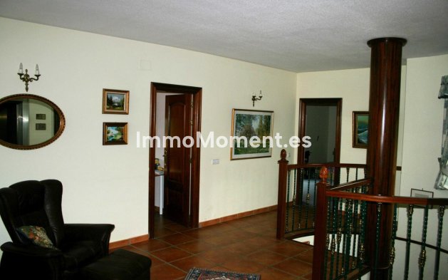 Resale - Detached villa - Alfaz del Pi - L'Alfás del Pi Centro