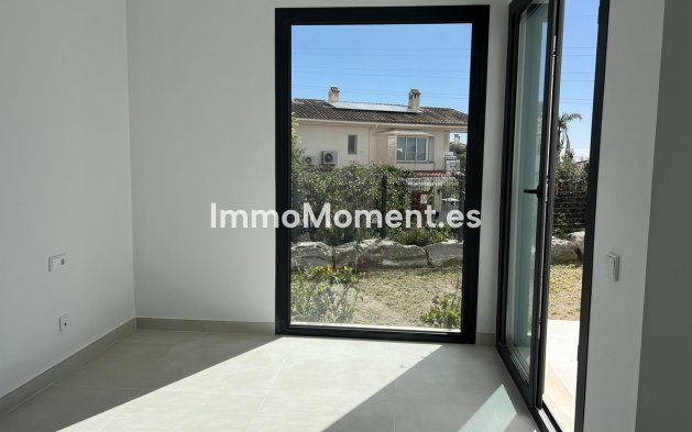 Resale - Villa - Fuengirola - Fuengirola Centro