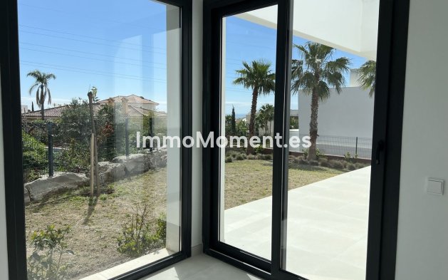Resale - Villa - Fuengirola - Fuengirola Centro