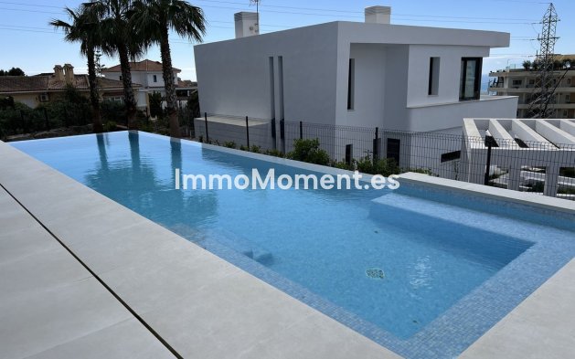 Resale - Villa - Fuengirola - Fuengirola Centro