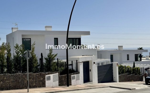 Resale - Villa - Fuengirola - Fuengirola Centro