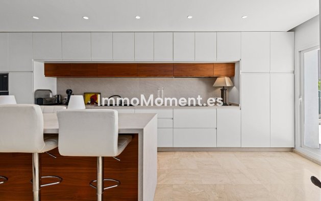 Wiederverkauf - Wohnung - Estepona  - Estepona Centro