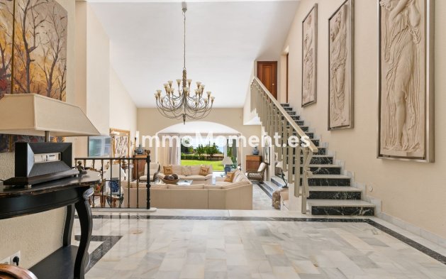 Resale - Villa - Estepona - Estepona Centro