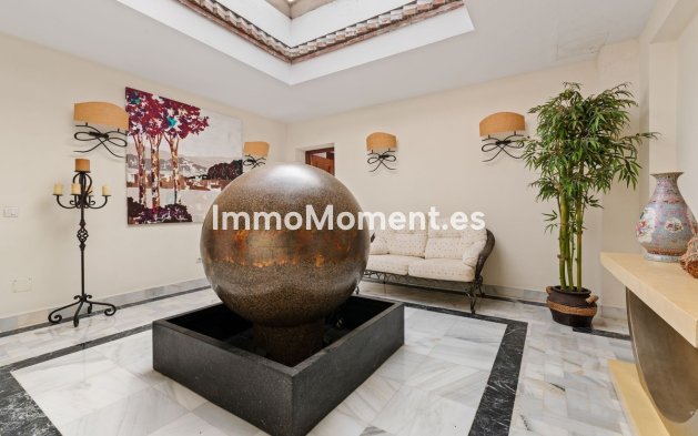 Resale - Villa - Estepona - Estepona Centro