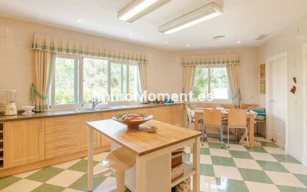 Revente - Villa - Benahavís - Benahavís Centro