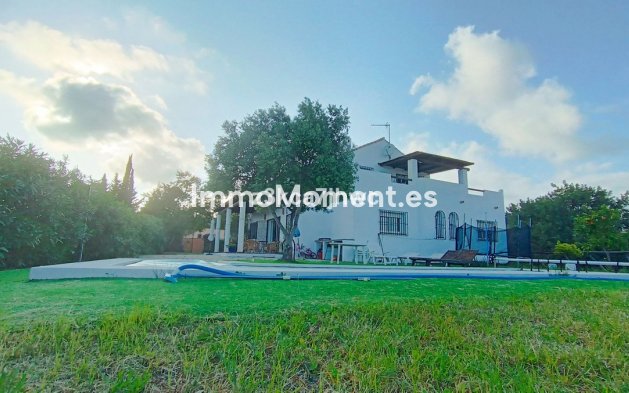 Wiederverkauf - Villa - Estepona  - Estepona Centro