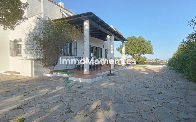 Wiederverkauf - Villa - Estepona  - Estepona Centro