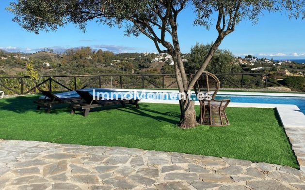 Wiederverkauf - Villa - Estepona  - Estepona Centro