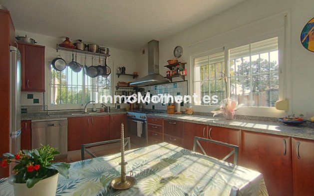 Wiederverkauf - Villa - Estepona  - Estepona Centro