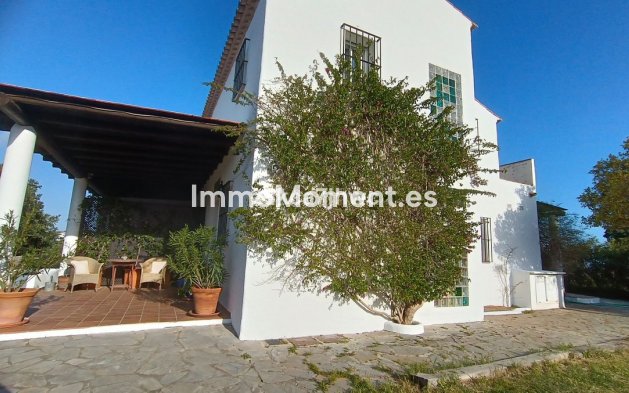 Wiederverkauf - Villa - Estepona  - Estepona Centro