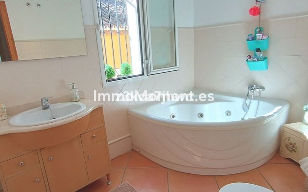 Wiederverkauf - Reihenhaus - Estepona  - Estepona Centro