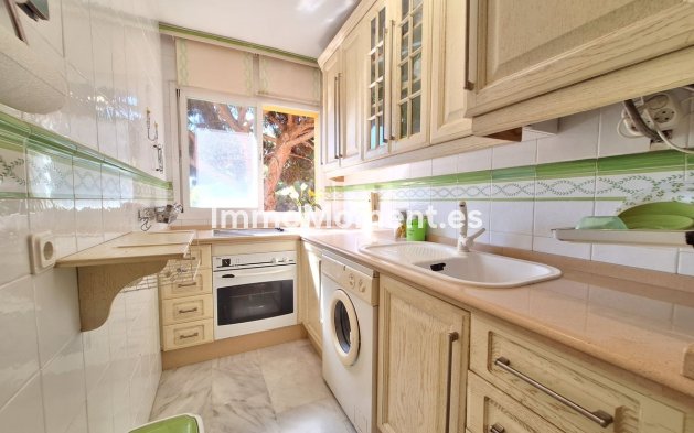 Reventa - Apartamento - Marbella - Elviria