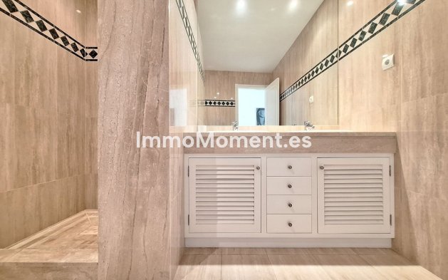 Wiederverkauf - Wohnung - Marbella - Nueva Andalucía