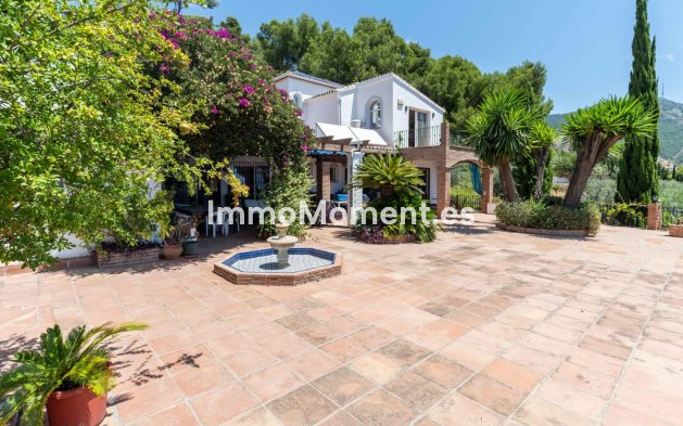 Resale - Villa - Mijas - Mijas Centro