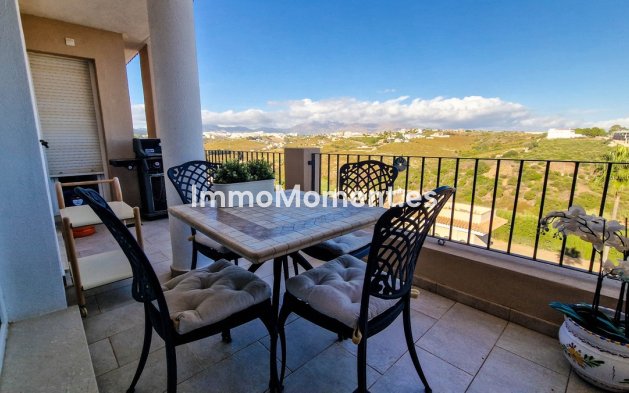 Resale - Apartment - Manilva - La Duquesa